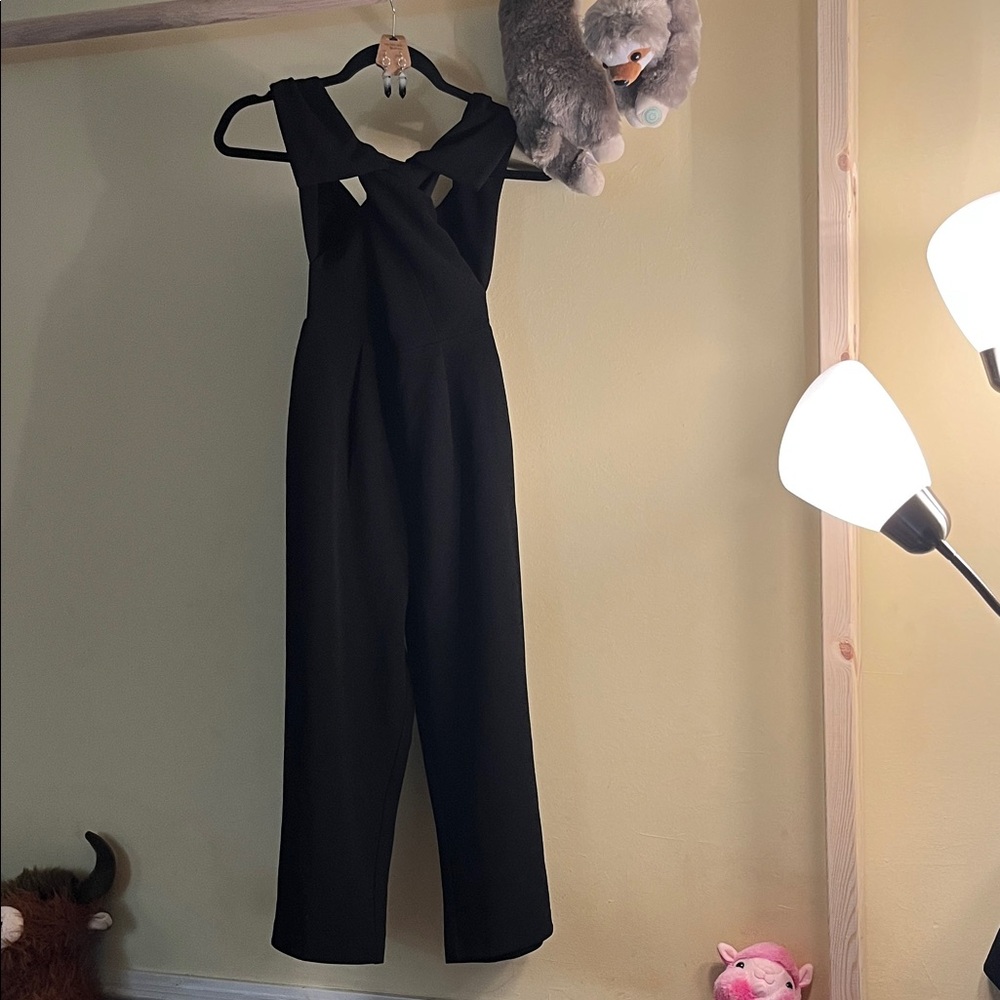 Chic Black Sleeveless Jumpsuit